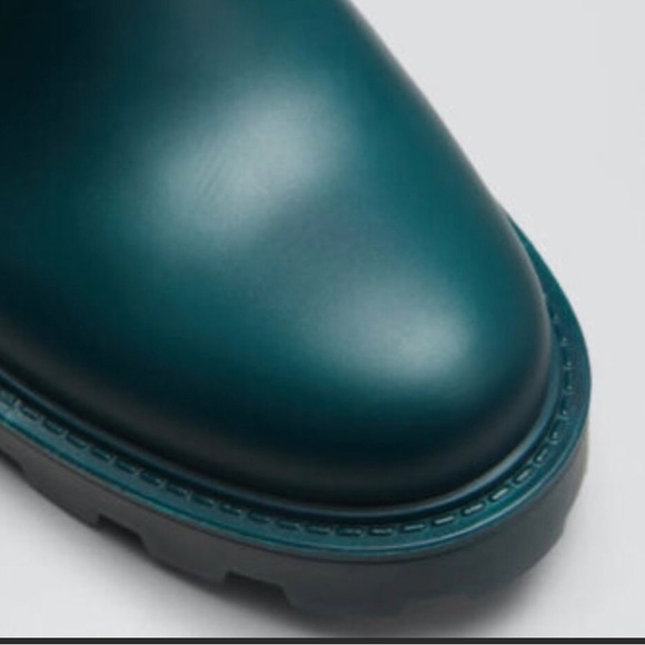 JIMMY CHOO Moto Rain Short Boots NWT in Box - Picture 4 of 4